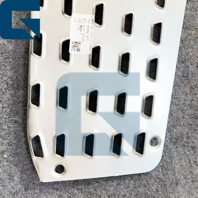 WG1671240224 Wg1671240224 Left Anti Skid Plate Cab Pedal for Truck Parts